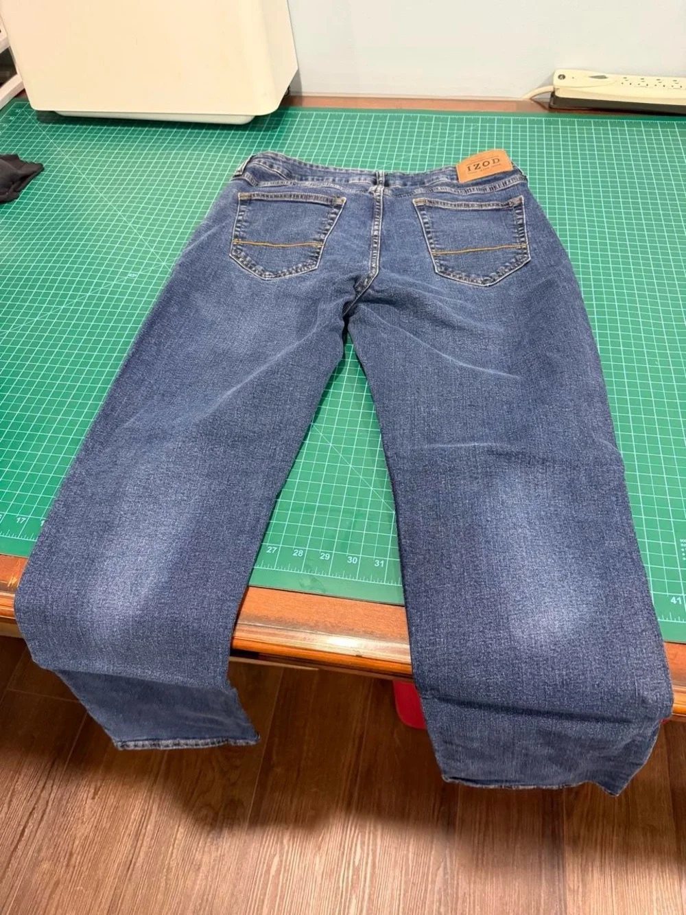 Izod Classic Straight Fit Men's Jeans in Mid Blue